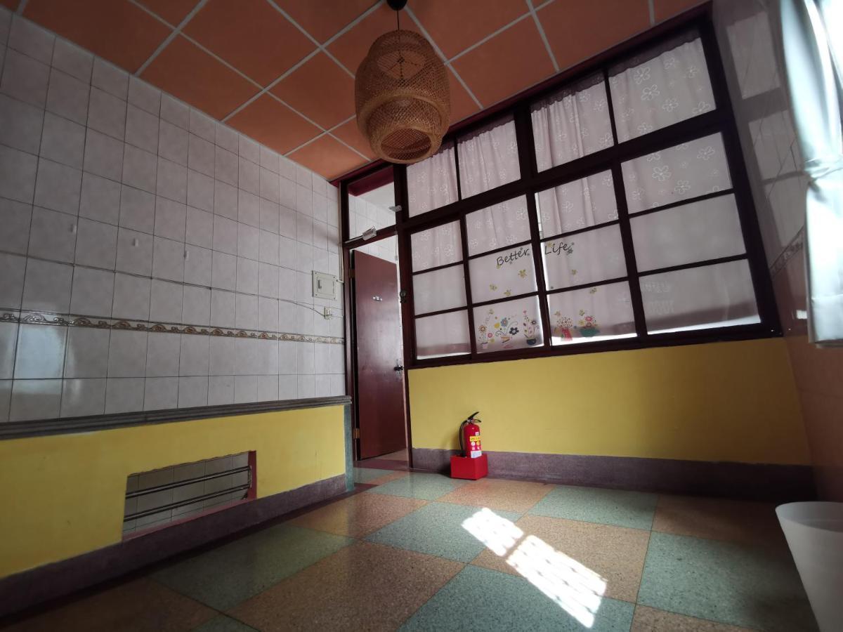 Uli Hakka Apartment Tainan Bagian luar foto
